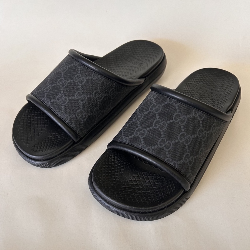 GUCCI Men's GG Supreme Canvas Slide Sandals Black Size 8 (US) NIB 816356